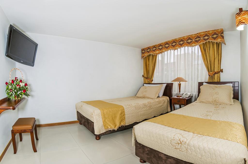 Apartahotel Bogota Gran Marquez, Apartaestudios Y Habitaciones Екстериор снимка