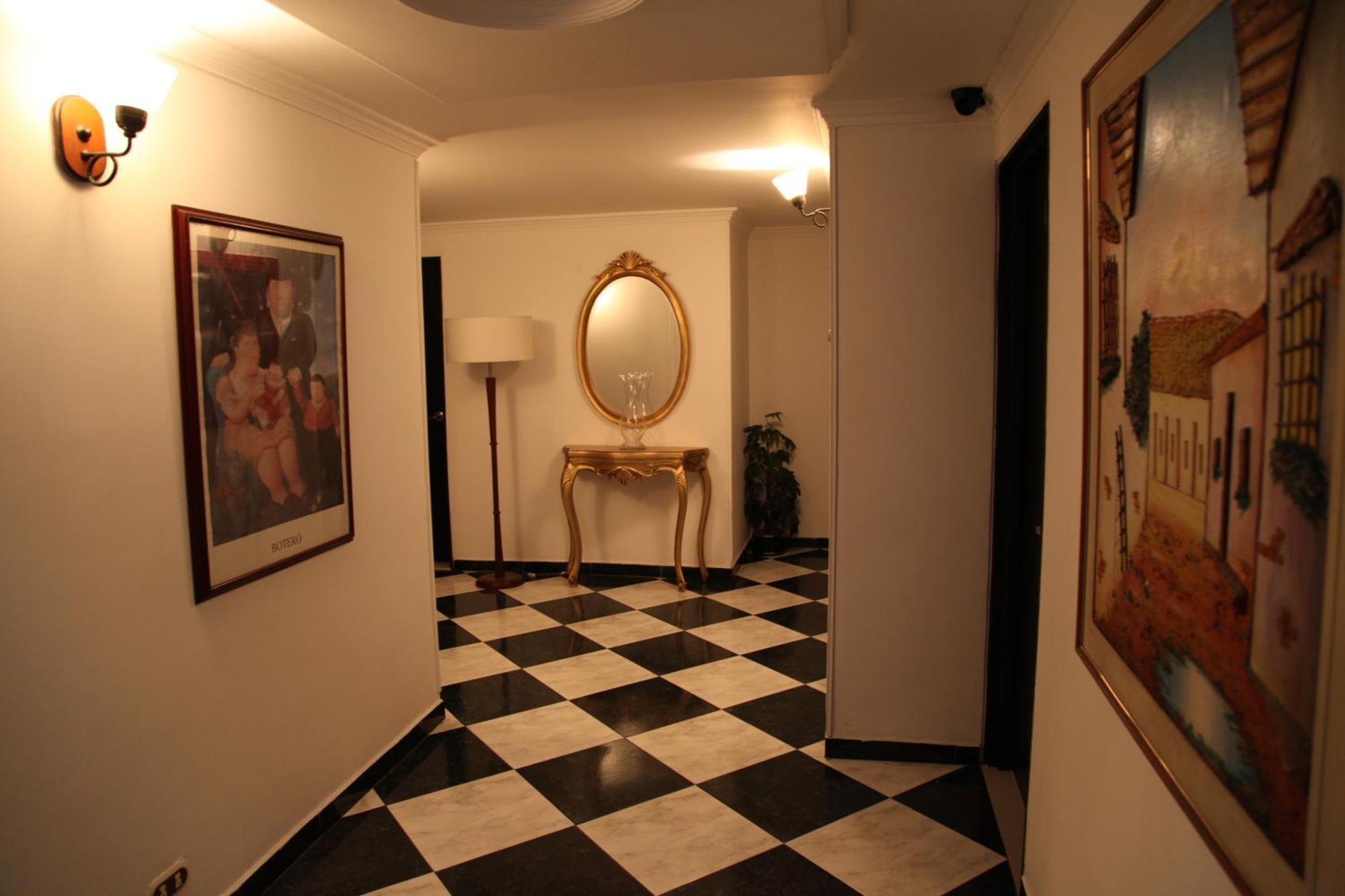 Apartahotel Bogota Gran Marquez, Apartaestudios Y Habitaciones Екстериор снимка