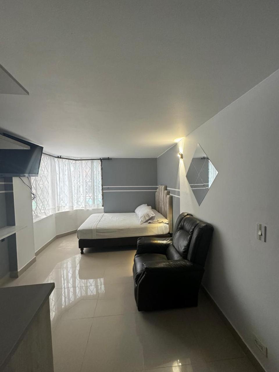 Apartahotel Bogota Gran Marquez, Apartaestudios Y Habitaciones Екстериор снимка