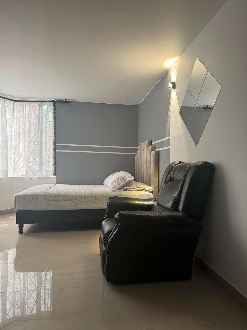 Apartahotel Bogota Gran Marquez, Apartaestudios Y Habitaciones Екстериор снимка