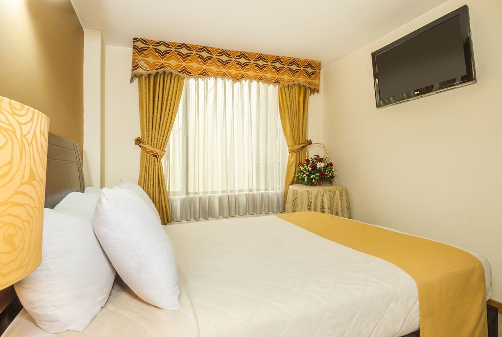Apartahotel Bogota Gran Marquez, Apartaestudios Y Habitaciones Екстериор снимка
